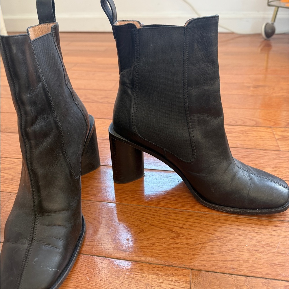 Acne Studios Women’s Black Leather Heeled Chelsea Boots